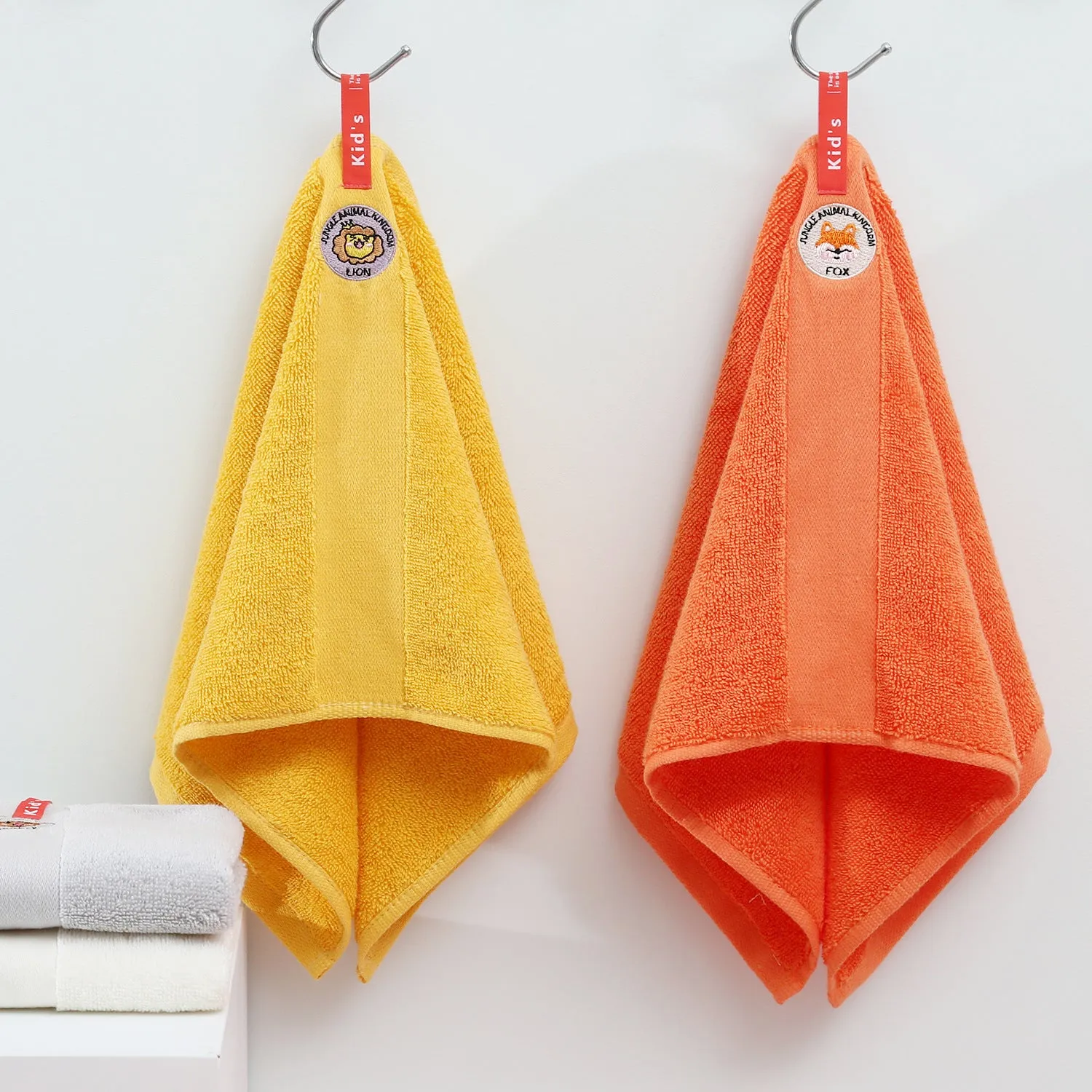 Cotton Rectangular Washcloth Absorbs Water