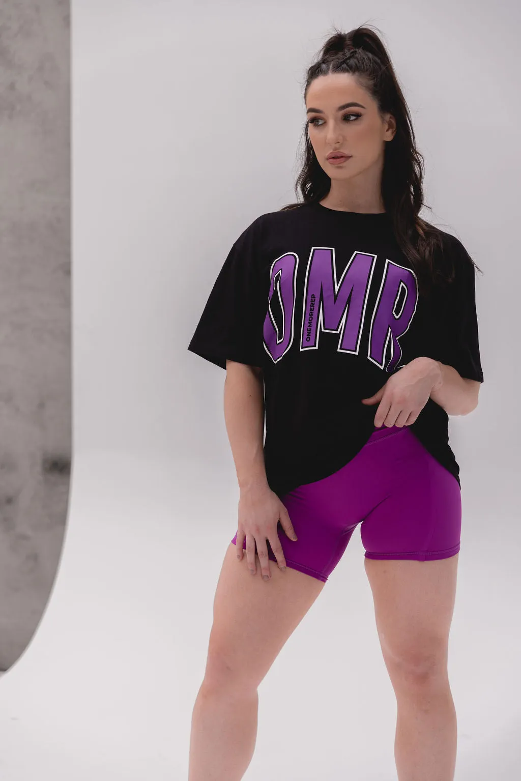 Oversized Pump Tee Black/Violet